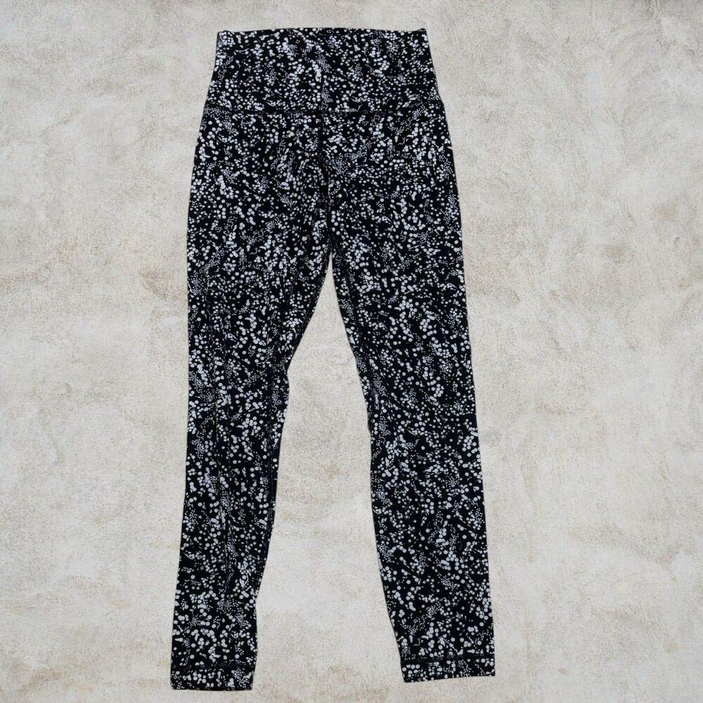 LULULEMON size 4 ALIGN High Rise Leggings CHIRASU BLACK White 25" NULU
